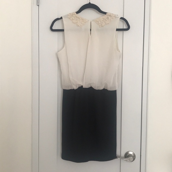 Peter Pan floral neck, white top & black btm dress - Picture 7 of 7